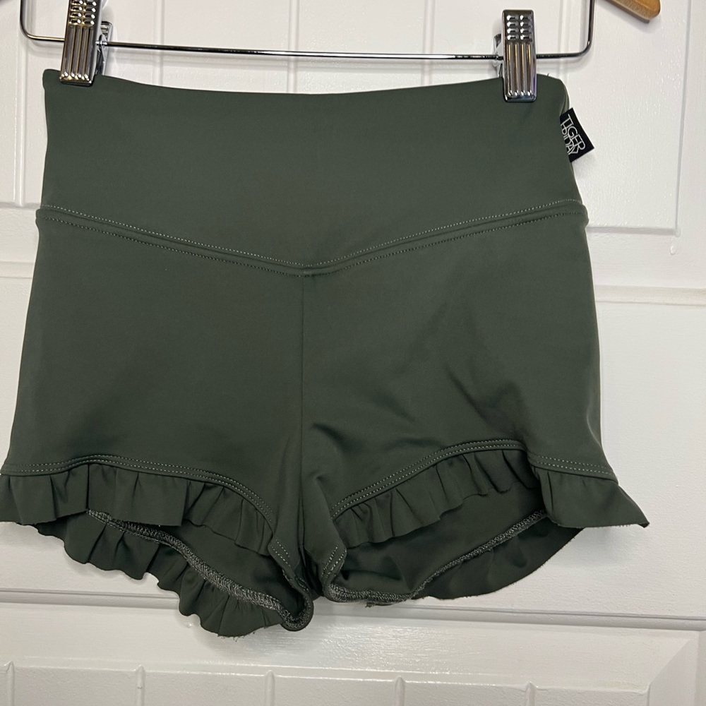 Elegant Olive Green Women's Athletic Shorts